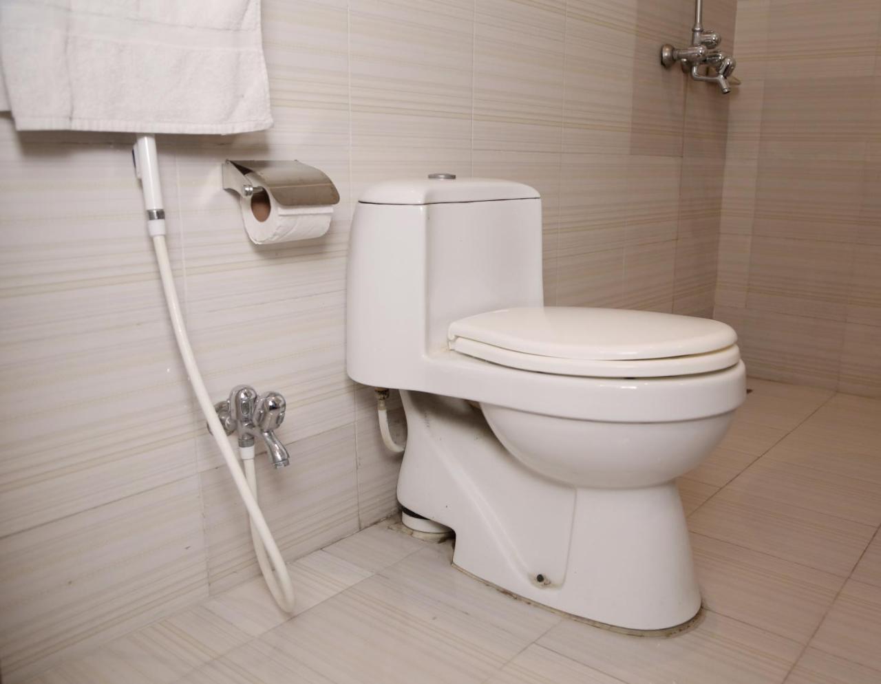 Shelton Hotel ラホール エクステリア 写真