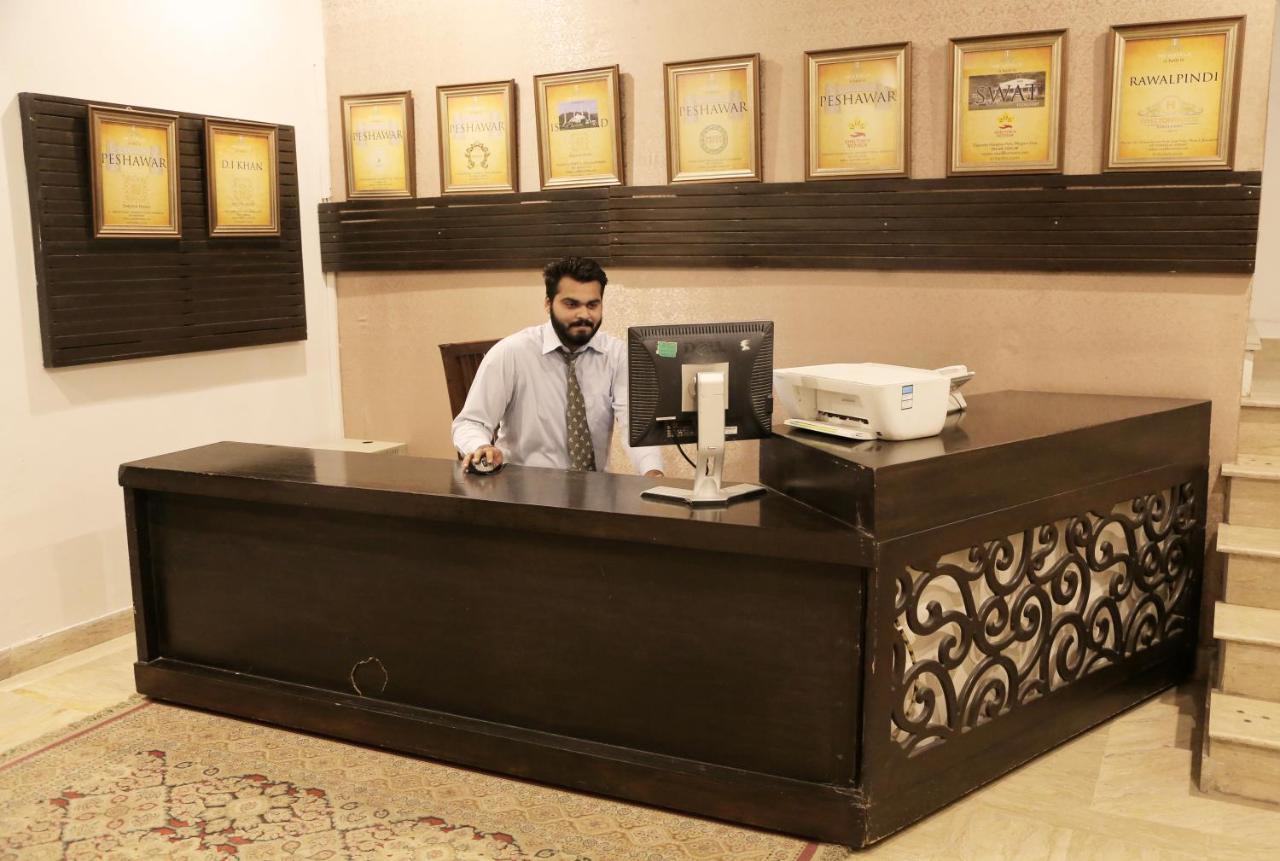 Shelton Hotel ラホール エクステリア 写真